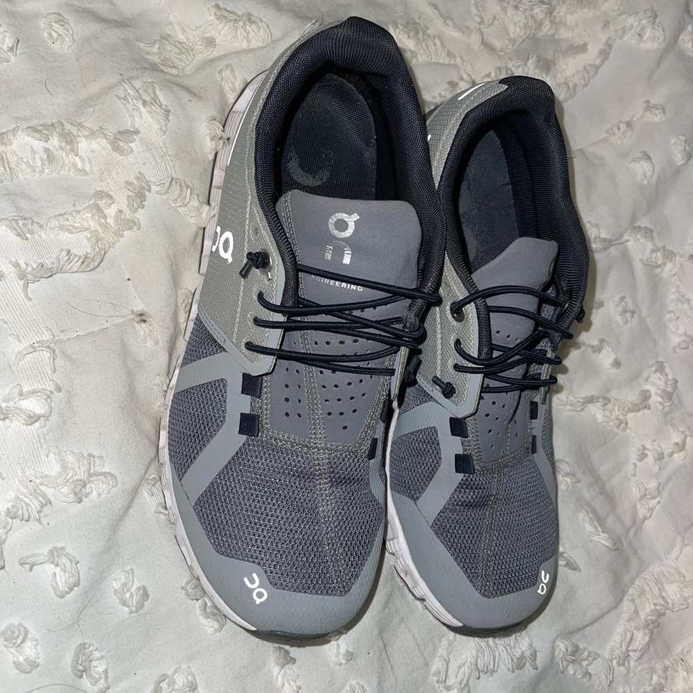 RARE On Running in Slate Grey